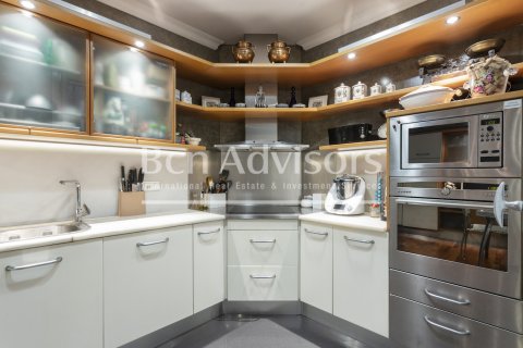 2 bedrooms apartment for sale in Barcelona, Catalonia, Spain № 2888 - photo 13