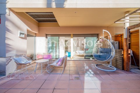 2 bedrooms apartment for sale in Barcelona, Catalonia, Spain № 2887 - photo 13