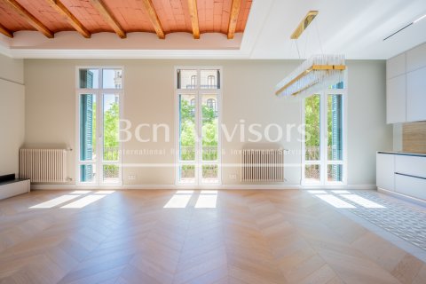 3 bedrooms apartment for sale in Barcelona, Catalonia, Spain № 2885