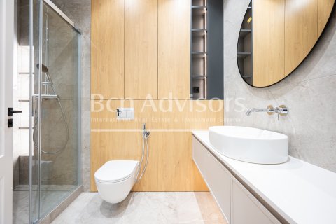 Apartamento de 3 dormitorios en venta en Barcelona, Cataluña, Spain № 2885 - foto 26