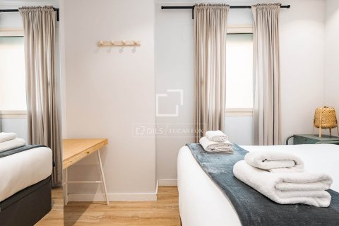 3 bedrooms apartment for sale in Barcelona, Catalonia, Spain № 6811 - photo 11