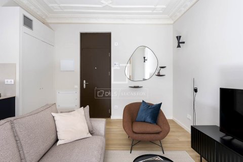 1 bedroom apartment for sale in Barcelona, Catalonia, Spain № 6815 - photo 2