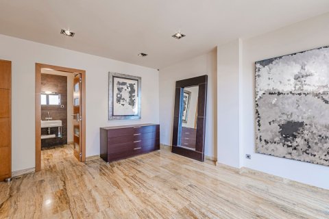 Купить квартиру в Барселона, Испания с 4 комнаты, 221м², № 6231 - фото 23