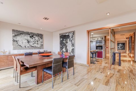 Купить квартиру в Барселона, Испания с 4 комнаты, 221м², № 6231 - фото 9