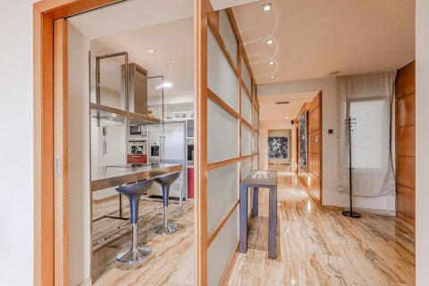 Купить квартиру в Барселона, Испания с 4 комнаты, 221м², № 6231 - фото 10