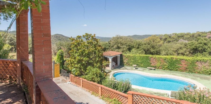 6 bedrooms house for sale in Dosrius, Barcelona, Catalonia, Spain № 1479