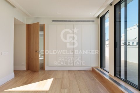 Ático de 3 dormitorios en venta en Barcelona, Cataluña, Spain № 5763 - foto 10