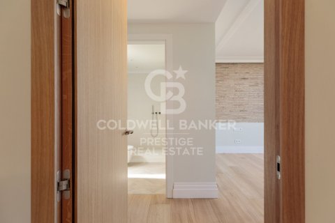 Ático de 3 dormitorios en venta en Barcelona, Cataluña, Spain № 5763 - foto 12