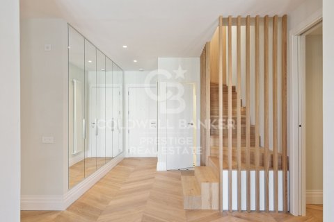 Ático de 3 dormitorios en venta en Barcelona, Cataluña, Spain № 5763 - foto 19