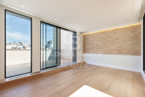 Ático de 3 dormitorios en venta en Barcelona, Cataluña, Spain № 5763 - foto 8