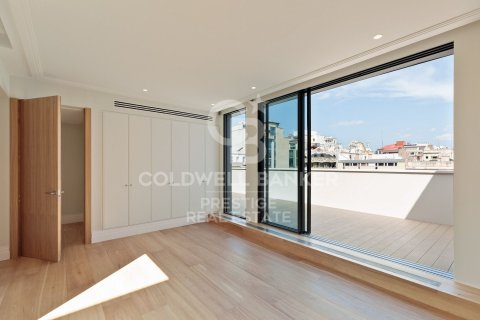 Ático de 3 dormitorios en venta en Barcelona, Cataluña, Spain № 5763 - foto 7