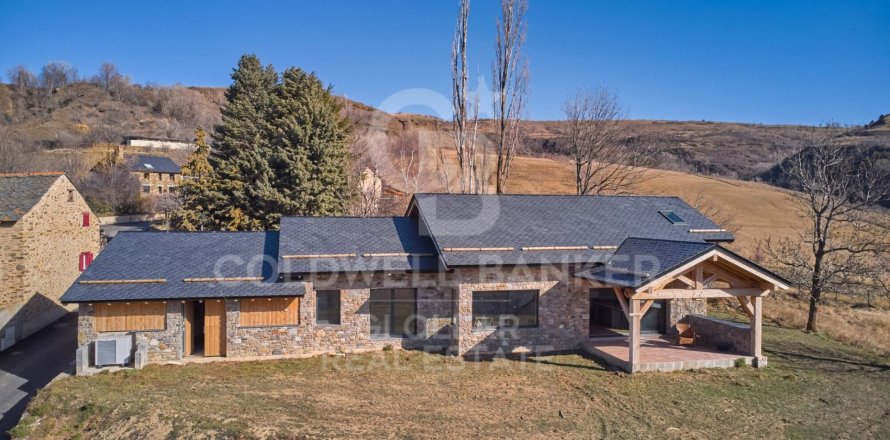3 bedrooms house for sale in Catalonia, Spain № 5767