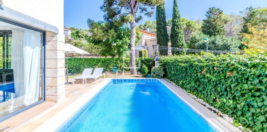 4 bedrooms villa for sale in Sitges, Barcelona, Catalonia, Spain № 3882