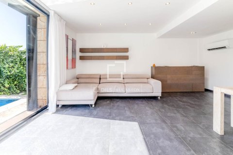 Villa de 4 dormitorios en venta en Sitges, Barcelona, Cataluña, Spain № 3882 - foto 9