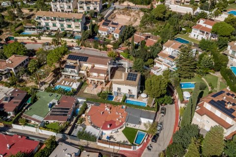 Villa de 4 dormitorios en venta en Sitges, Barcelona, Cataluña, Spain № 3882 - foto 30