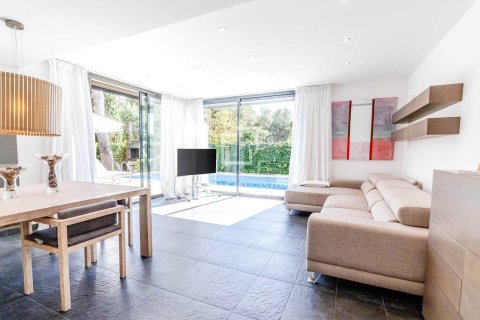 Villa de 4 dormitorios en venta en Sitges, Barcelona, Cataluña, Spain № 3882 - foto 7