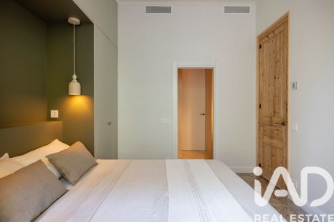 Apartamento de 3 dormitorios en venta en Barcelona, Cataluña, Spain № 4763 - foto 21