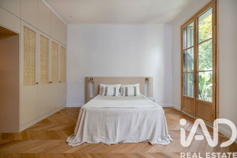 Apartamento de 3 dormitorios en venta en Barcelona, Cataluña, Spain № 4763 - foto 24