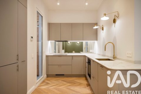 Apartamento de 3 dormitorios en venta en Barcelona, Cataluña, Spain № 4763 - foto 5