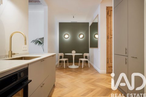 Apartamento de 3 dormitorios en venta en Barcelona, Cataluña, Spain № 4763 - foto 7