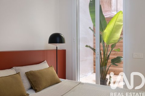 Apartamento de 3 dormitorios en venta en Barcelona, Cataluña, Spain № 4763 - foto 17