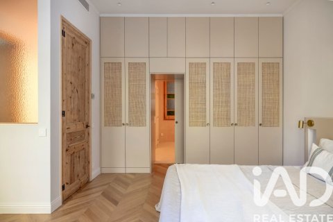 Apartamento de 3 dormitorios en venta en Barcelona, Cataluña, Spain № 4763 - foto 26