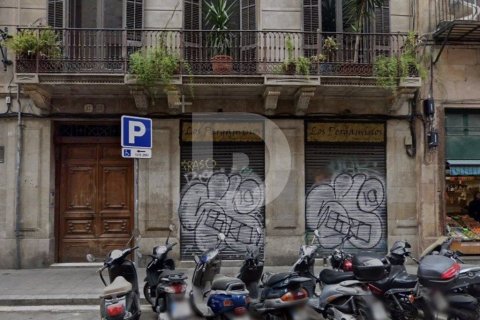 190 sq.m. commercial property for sale in Ciutat Vella, Barcelona, Catalonia, Spain № 4551