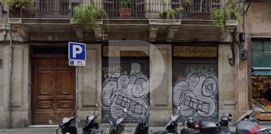 190 sq.m. commercial property for sale in Ciutat Vella, Barcelona, Catalonia, Spain № 4551