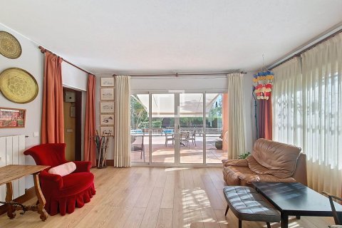 5 bedrooms finca for sale in Vilanova i la Geltru, Barcelona, Catalonia, Spain № 8777 - photo 17