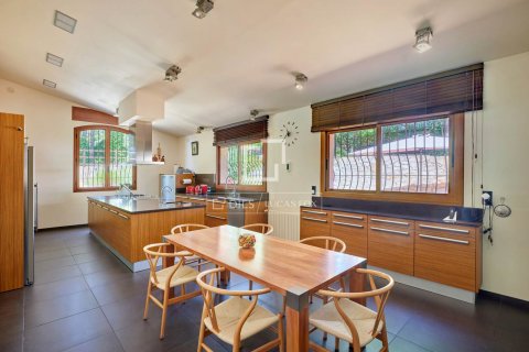 6 bedrooms villa for sale in Cabrera de Mar, Barcelona, Catalonia, Spain № 8770 - photo 15