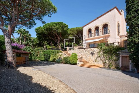 6 bedrooms villa for sale in Cabrera de Mar, Barcelona, Catalonia, Spain № 8770 - photo 5
