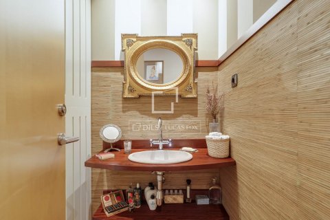 4 bedrooms apartment for sale in Barcelona, Catalonia, Spain № 8771 - photo 18