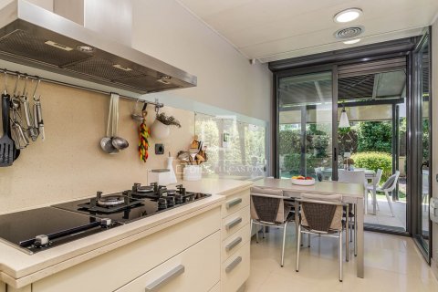 4 bedrooms apartment for sale in Barcelona, Catalonia, Spain № 8771 - photo 15