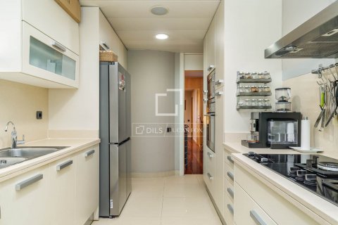 4 bedrooms apartment for sale in Barcelona, Catalonia, Spain № 8771 - photo 17