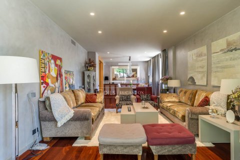 4 bedrooms apartment for sale in Barcelona, Catalonia, Spain № 8771 - photo 10