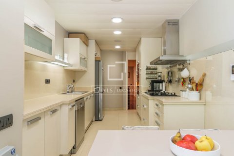 4 bedrooms apartment for sale in Barcelona, Catalonia, Spain № 8771 - photo 16