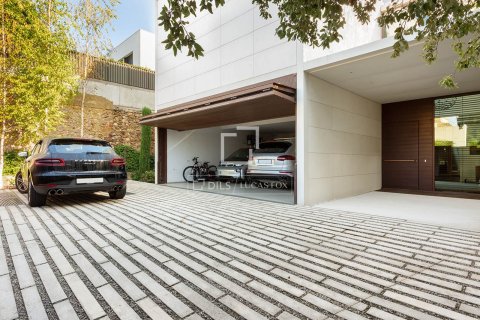 Купить виллу в Барселона, Испания с 6 спален, 728м², № 8755 - фото 16