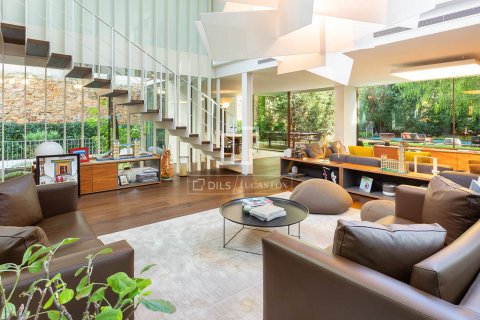 Купить виллу в Барселона, Испания с 6 спален, 728м², № 8755 - фото 2