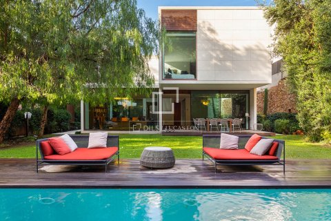 6 bedrooms villa for sale in Barcelona, Catalonia, Spain № 8755
