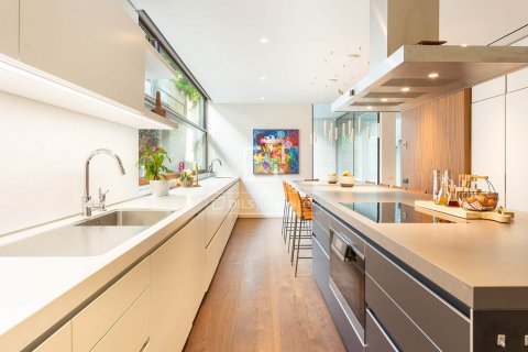 Купить виллу в Барселона, Испания с 6 спален, 728м², № 8755 - фото 3