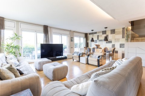 6 bedrooms house for sale in Sant Cugat Del Valles, Barcelona, Catalonia, Spain № 1431 - photo 10