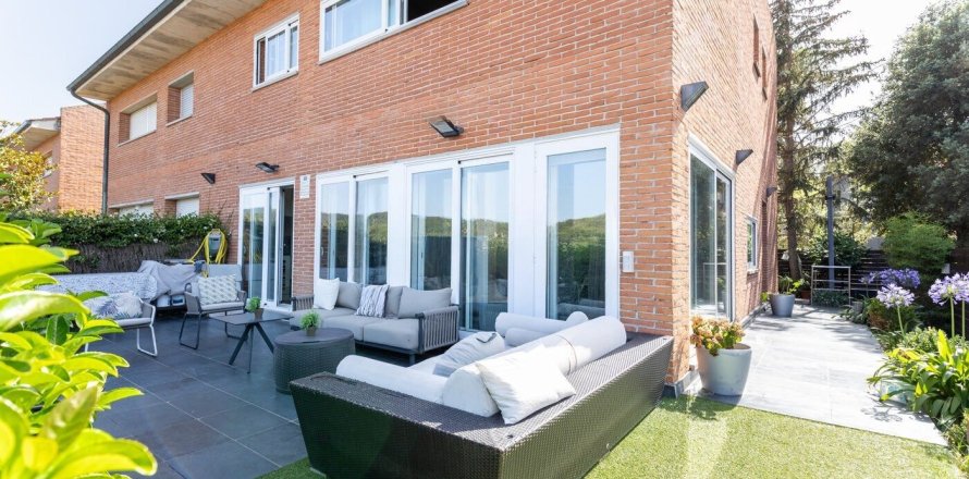 6 bedrooms house for sale in Sant Cugat Del Valles, Barcelona, Catalonia, Spain № 1431