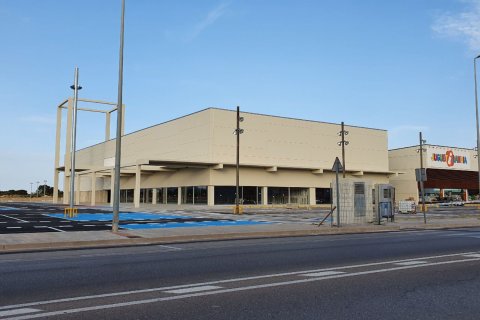 3869 sq.m. commercial property for sale in Vilanova i la Geltru, Barcelona, Catalonia, Spain № 1437