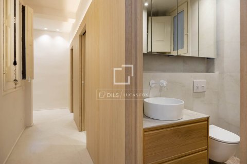 3 bedrooms apartment for sale in Barcelona, Catalonia, Spain № 6367 - photo 12