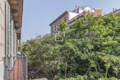 Apartamento de 3 dormitorios en venta en Barcelona, Cataluña, Spain № 7256 - foto 5