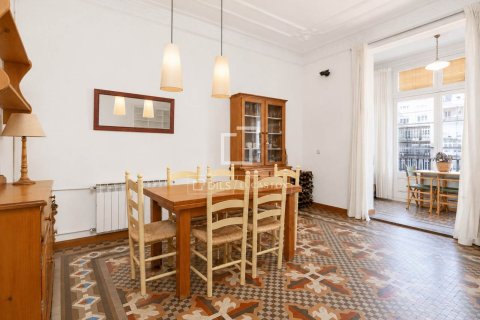 Apartamento de 3 dormitorios en venta en Barcelona, Cataluña, Spain № 7256 - foto 21