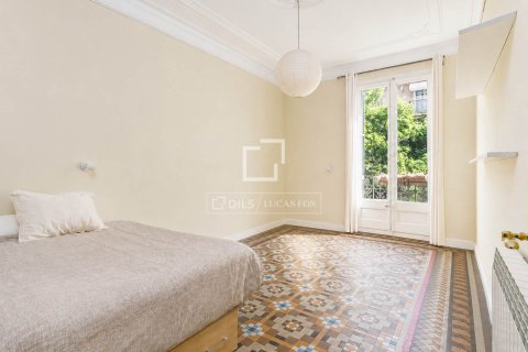 Apartamento de 3 dormitorios en venta en Barcelona, Cataluña, Spain № 7256 - foto 26