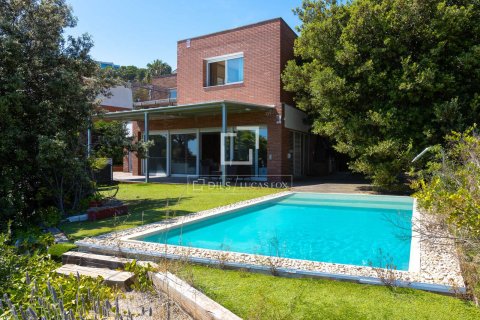 4 bedrooms villa for sale in Teia, Barcelona, Catalonia, Spain № 7264