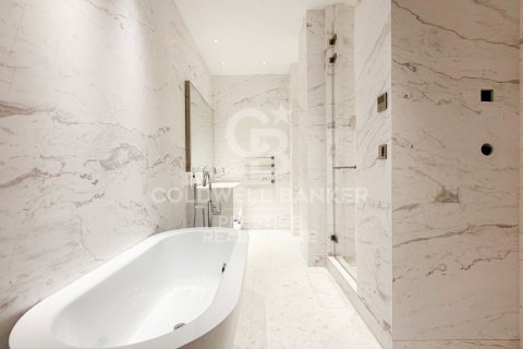 2 bedrooms apartment for sale in Barcelona, Catalonia, Spain № 7935 - photo 6