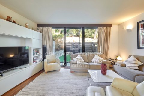 Сasa de 5 dormitorios en venta en Barcelona, Cataluña, Spain № 7934 - foto 8